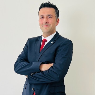 SERBEST MESLEKLERDE SONSUZ REKABET:USTALAR VE GENÇLERİN YOL AYRIMI